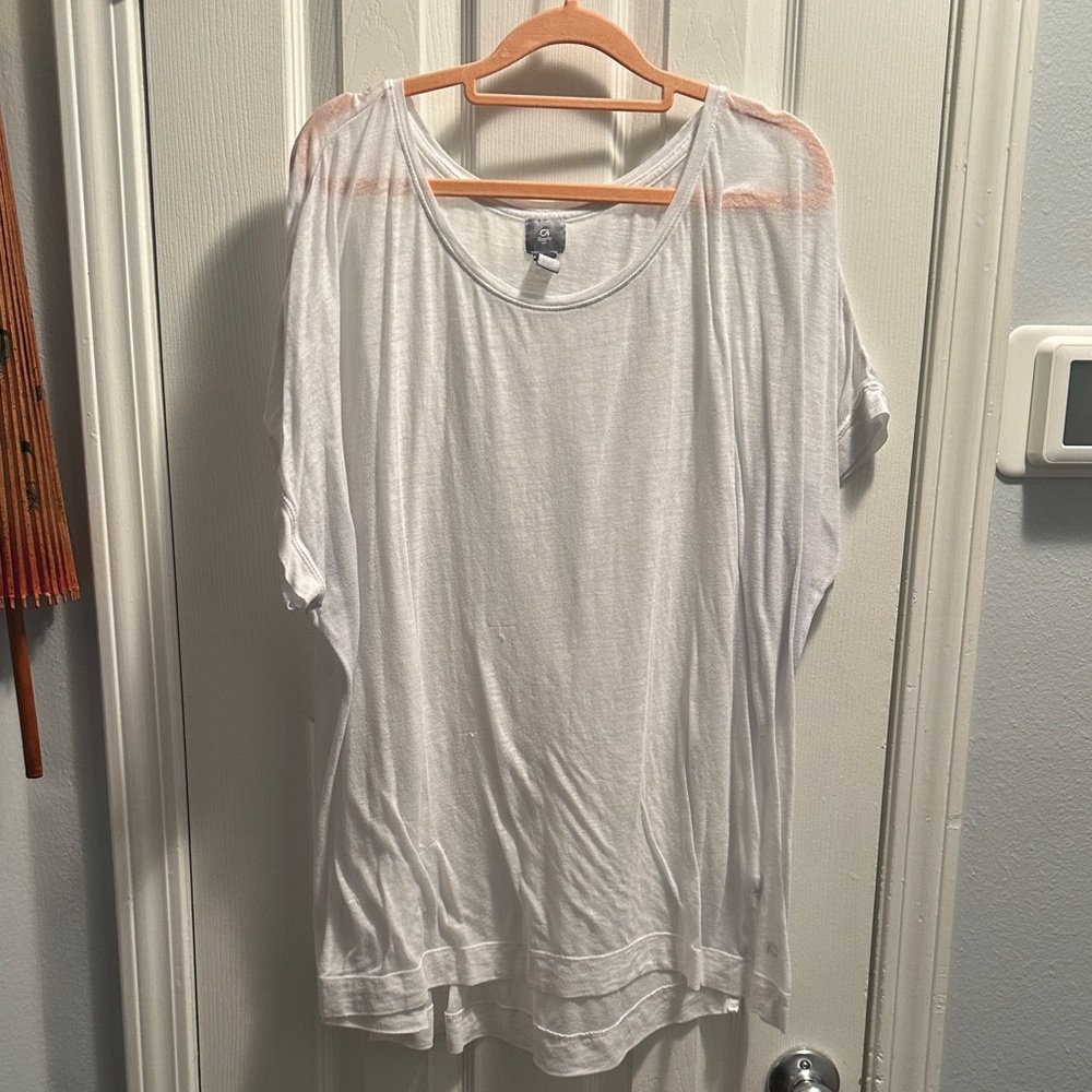 GAP Active Women's White Short Sleeve Tee